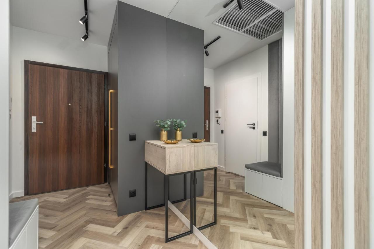 Comfy Apartments 4-5Th Floor Hanza Tower - Sauna & Pool شتشيتسين المظهر الخارجي الصورة